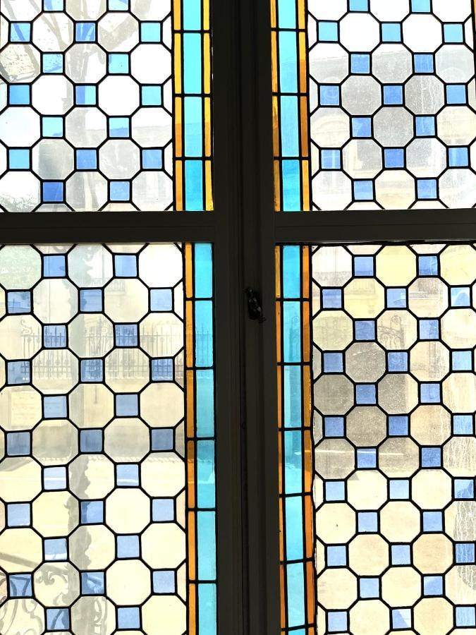 Aux Clefs Des Sacres - Dans Un Hotel Particulier Situe Rue Du Marc - Reims - Hyper Centre Forum Mairie Boulingrin Exterior foto